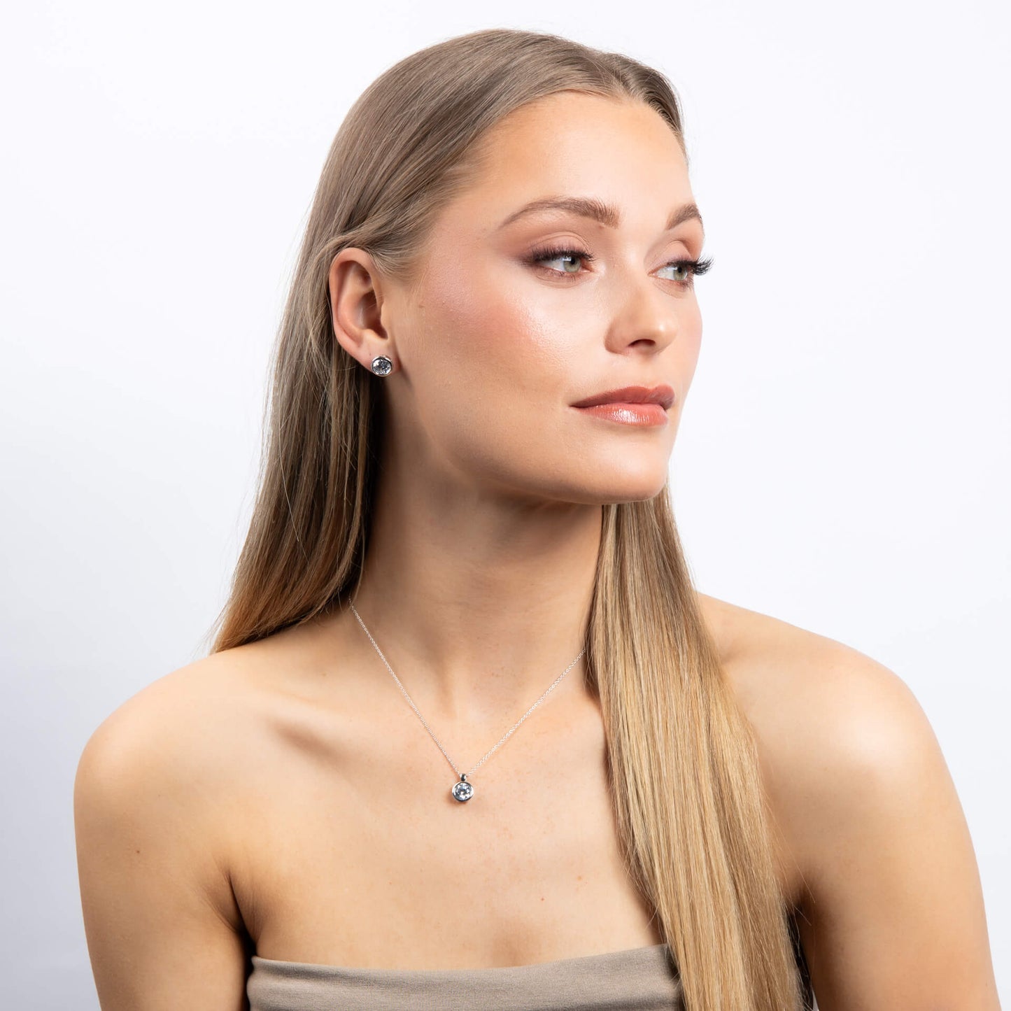 E5622 ZIRC Rub Over 4.00ct Soltir Earrings