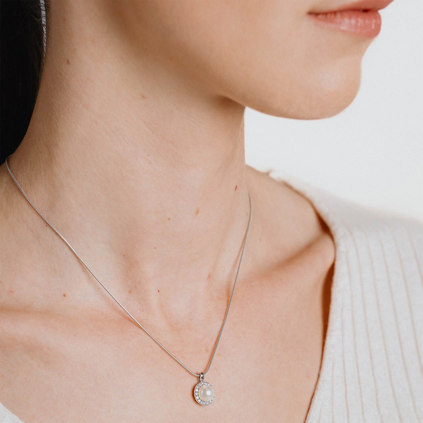 DF Round CZ and Shell Pearl Halo Pendant