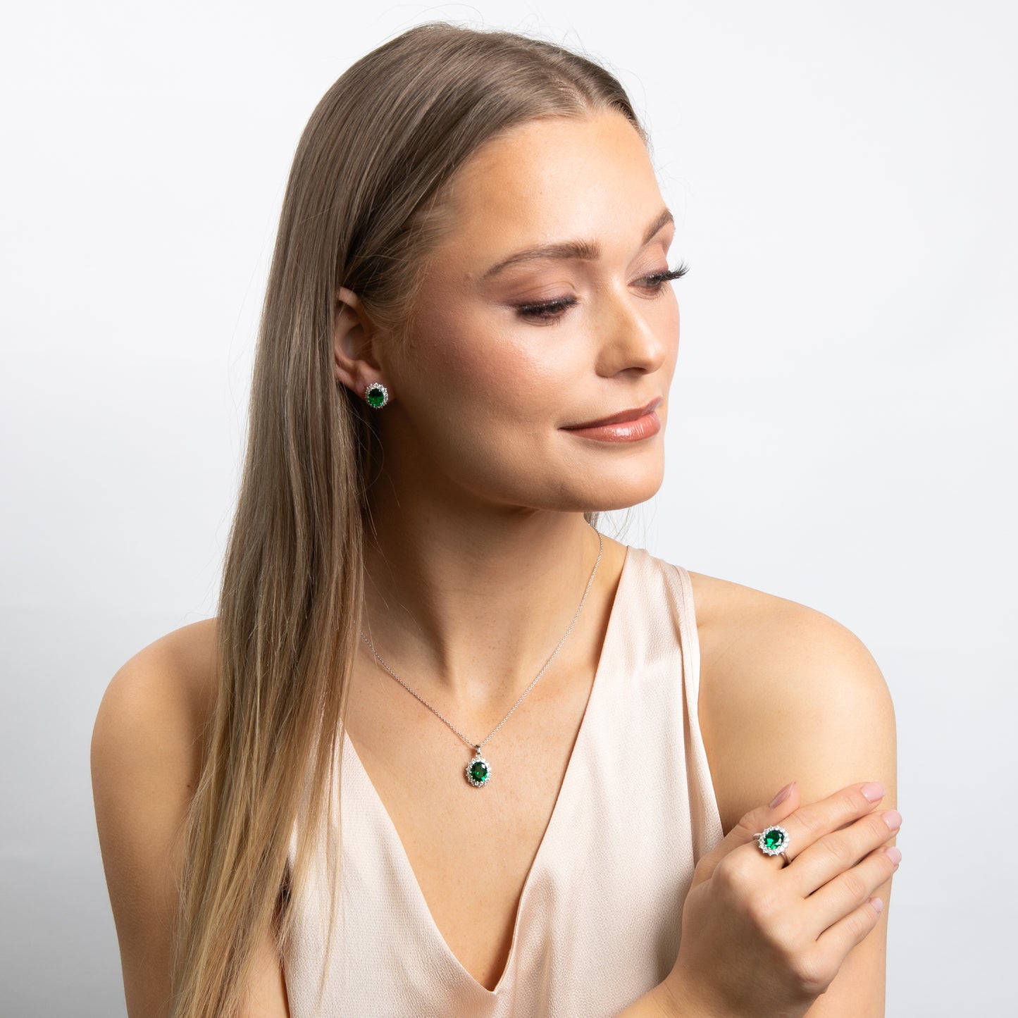 DF Oval Cluster Green Ring